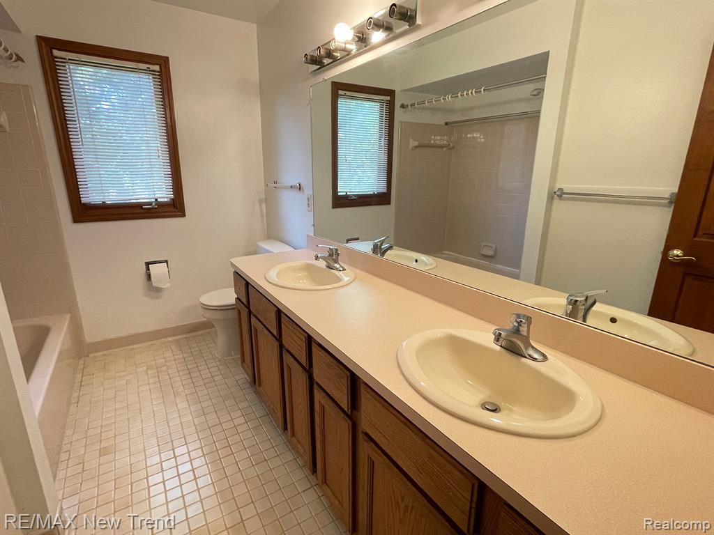 44624 Ford Way, Novi, MI — Photo 9