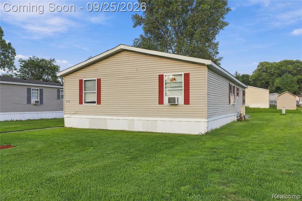 5203 JOHN R. DRIVE, Flint, MI 48507