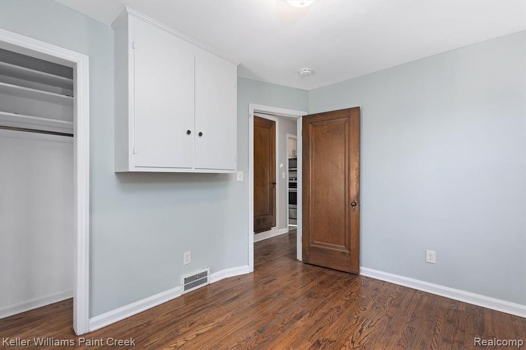 825 N ALTADENA Avenue, Royal Oak, MI 48067 — Photo 13