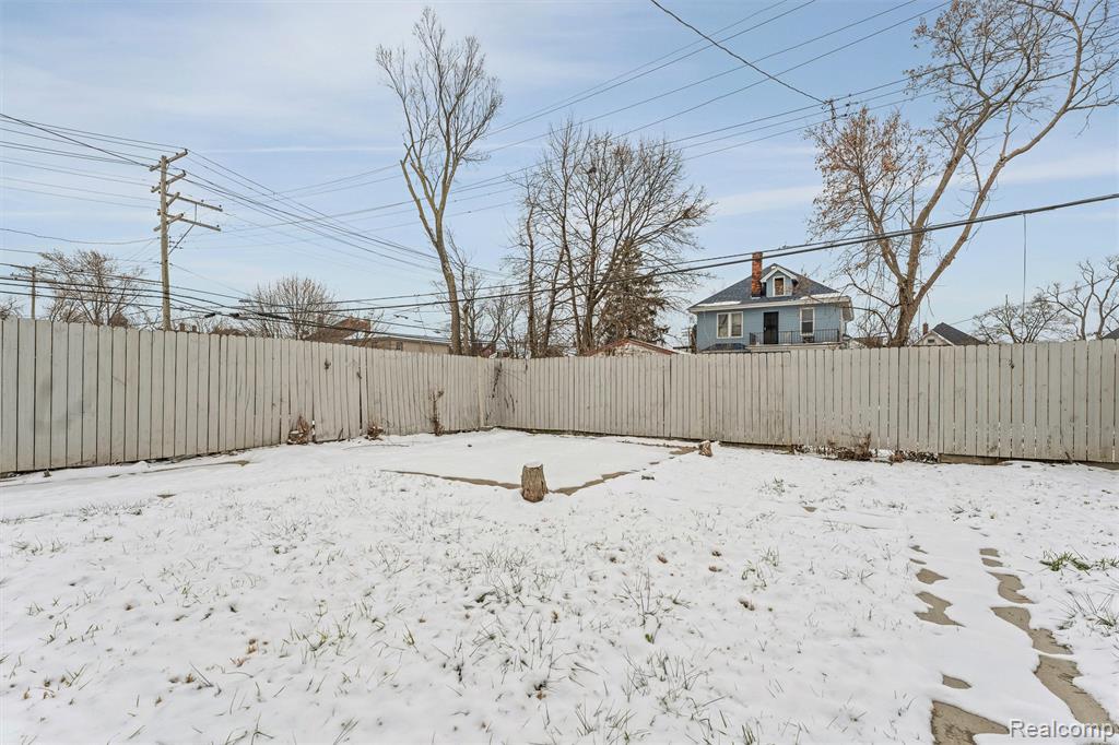 4411 Iroquois Street, Detroit, MI 48214 — Photo 32