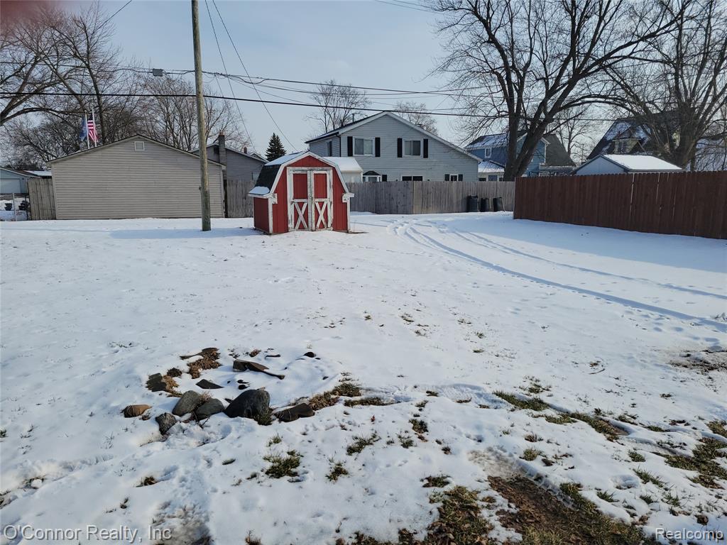 563 Saint Paul Street, Marysville, MI 48040 — Photo 5