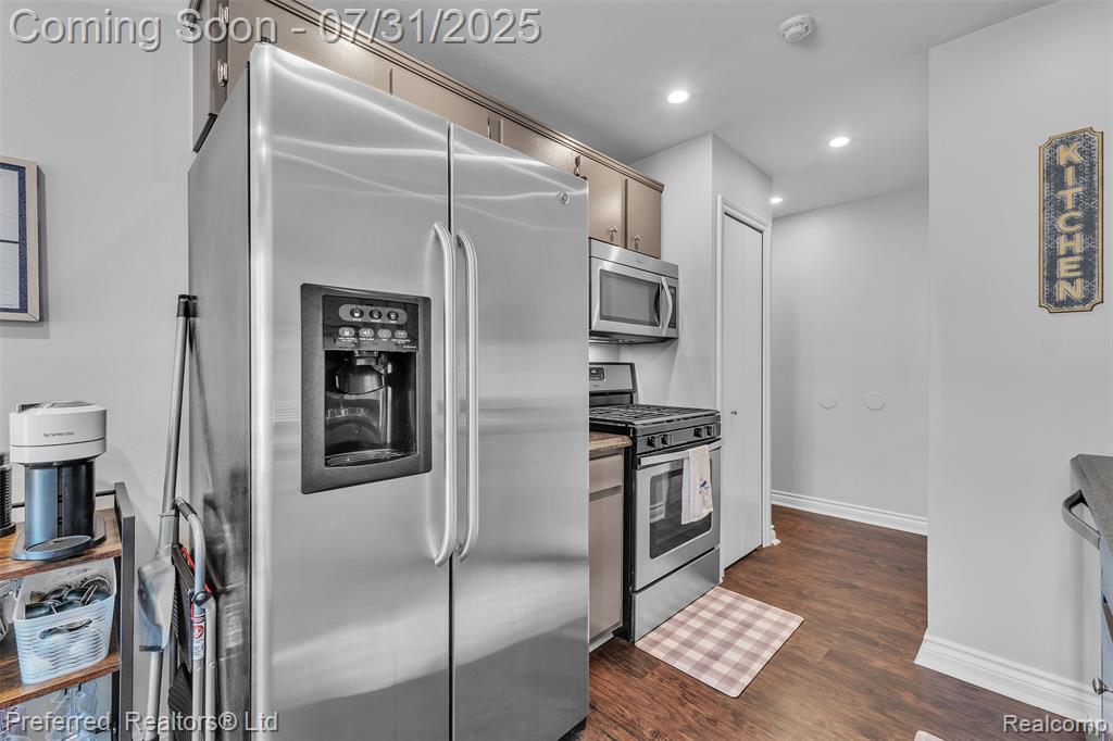 725 Eastwind Drive, Canton, MI 48188 — Photo 18