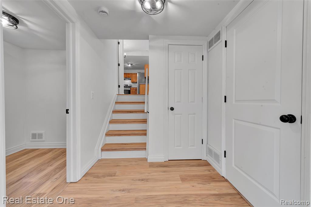 45467 Sterritt Street, Utica, MI 48317 — Photo 22