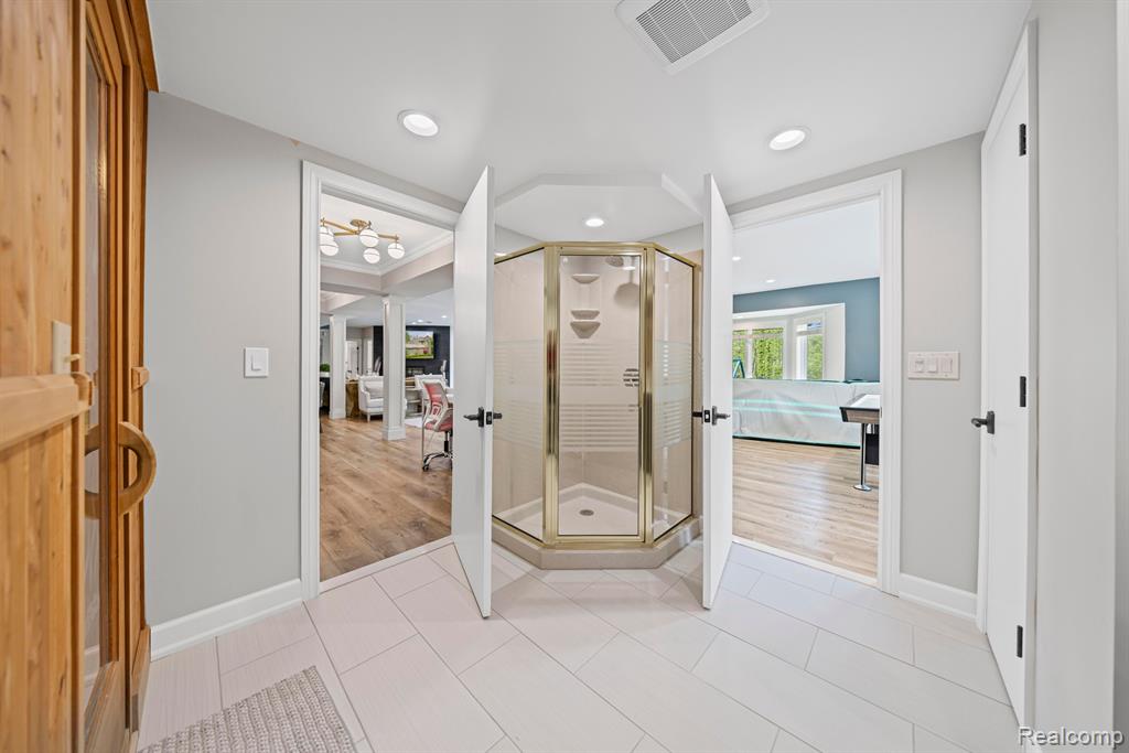6127 WINCLIFF Drive, West Bloomfield, MI — Photo 45