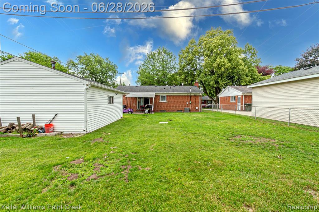 9075 Headley Drive, Sterling Heights, MI 48314 — Photo 41