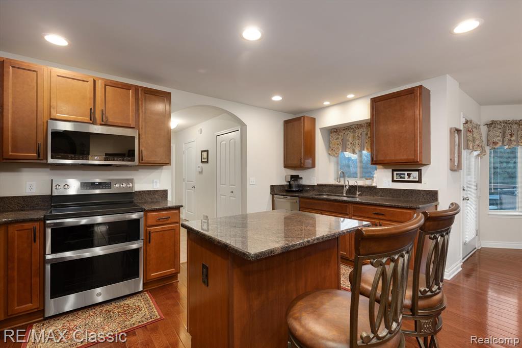 25345 MEADOW, South Lyon, MI 48178 — Photo 20