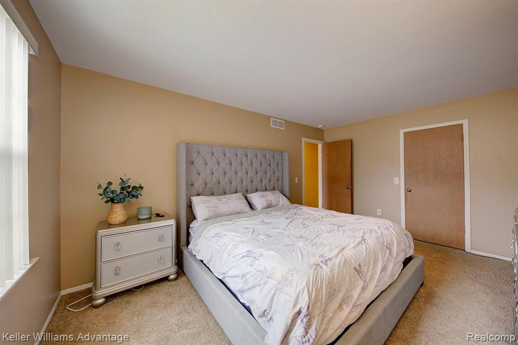1612 WIMBLEDON Drive, Walled Lake, MI 48390 — Photo 20