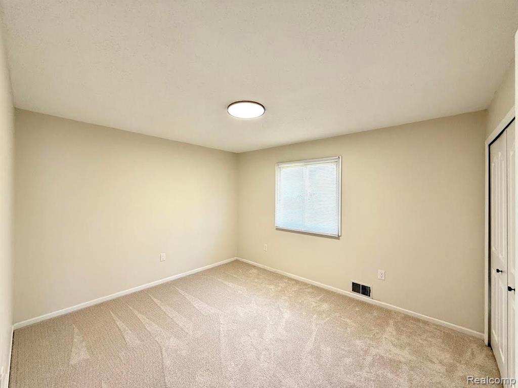 6505 POCAHONTAS Street, Westland, MI — Photo 35