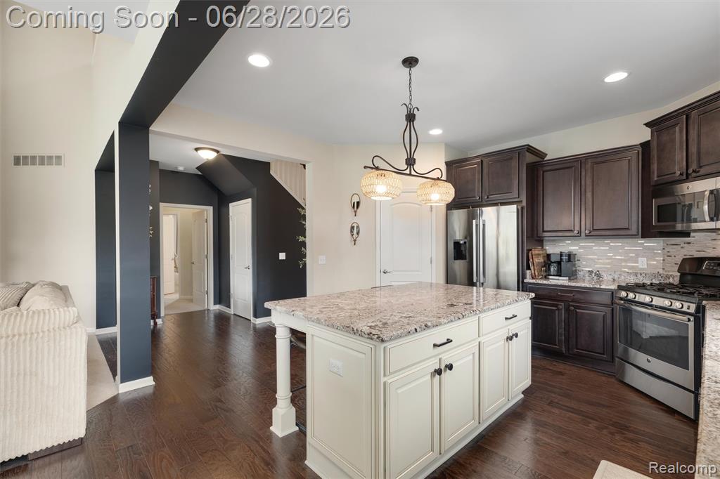 4011 Ardsley Court, Clarkston, MI 48348 — Photo 20