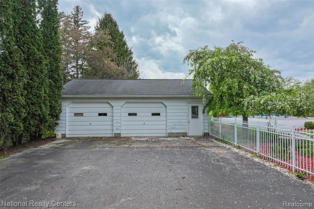 4347 N Gale Road, Davison, MI 48423 — Photo 5