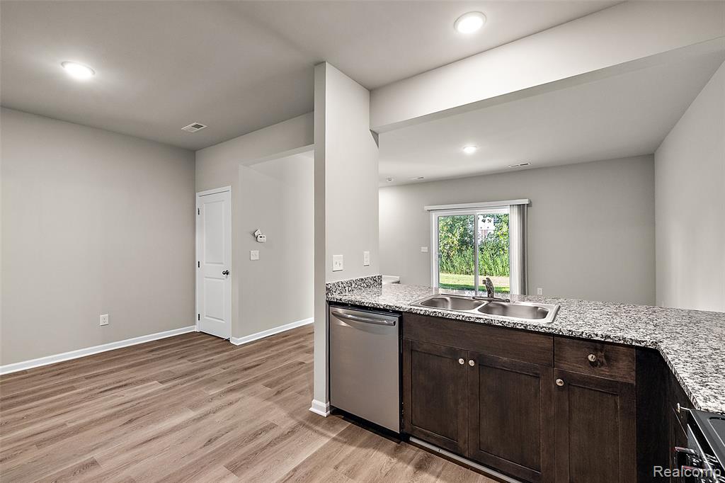 51412 Marlin Drive, New Baltimore, MI — Photo 12