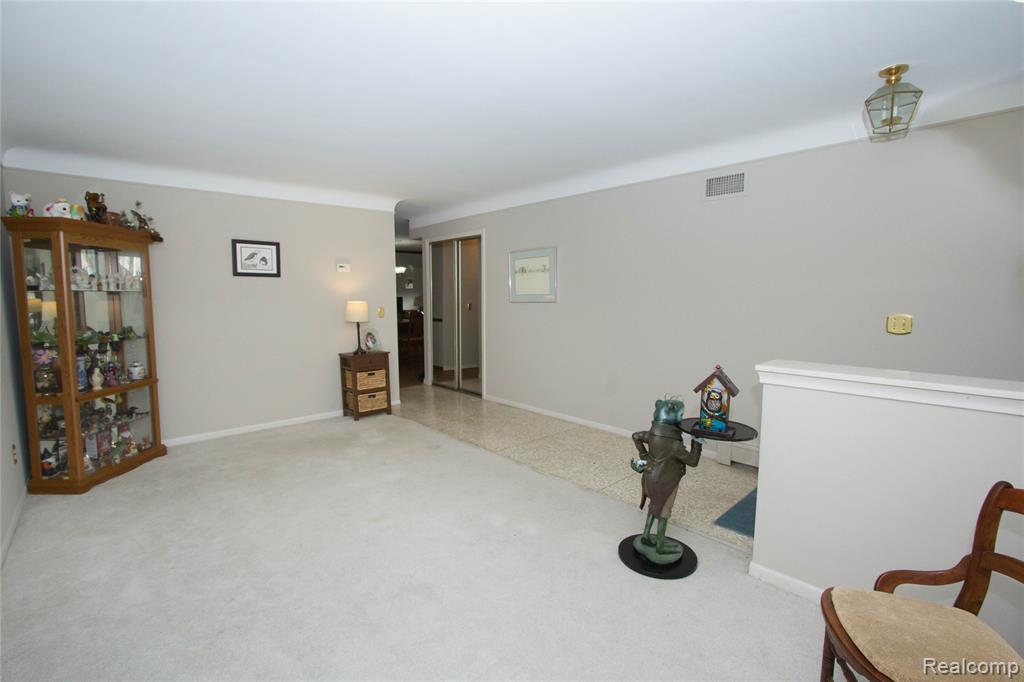 30208 Maplegrove Street, Saint Clair Shores, MI 48082 — Photo 6