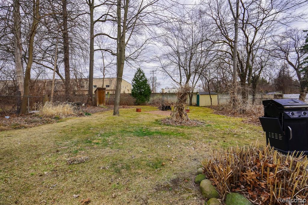 873 HENDRICKSON Boulevard, Clawson, MI — Photo 8