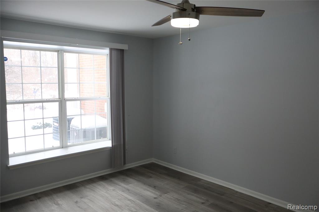44843 MARIGOLD Drive, Sterling Heights, MI 48314 — Photo 25