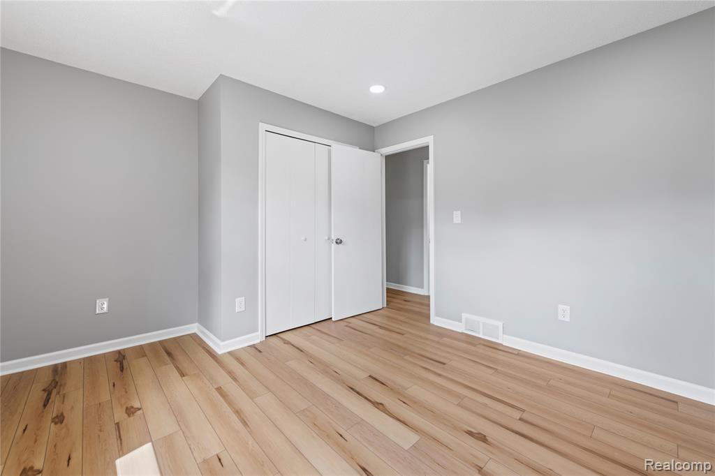 9662 Waterway Drive, Grosse Ile, MI 48138 — Photo 19