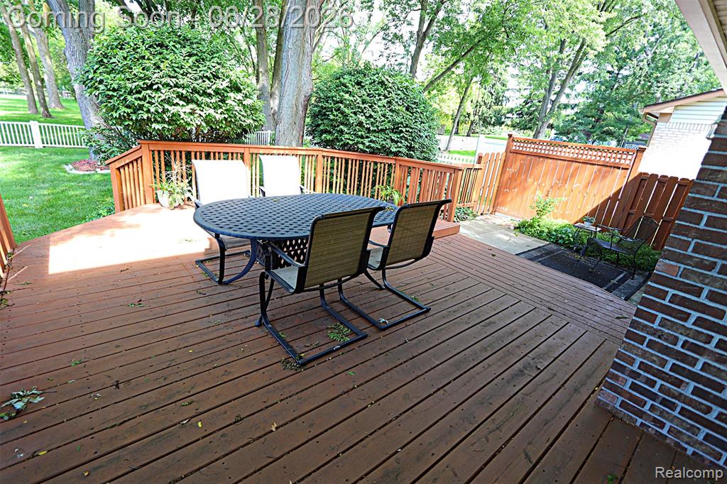 9391 Mayflower Court, Plymouth, MI 48170 — Photo 23