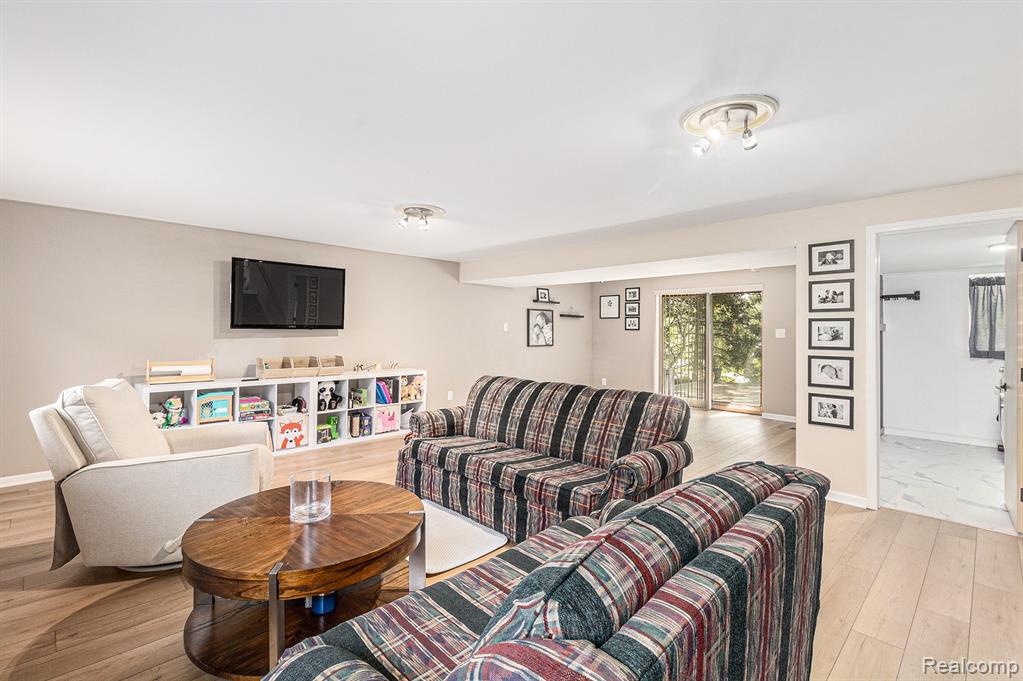 6507 Amy Drive, Clarkston, MI 48348 — Photo 25