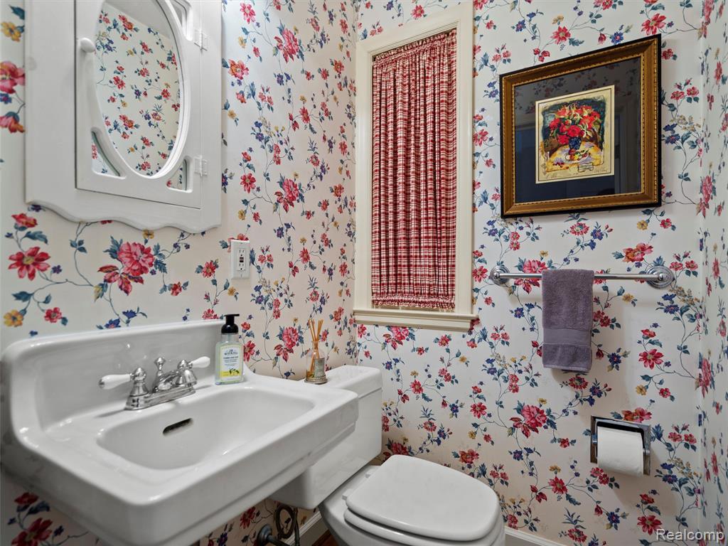 683 Lincoln Road, Grosse Pointe, MI 48230 — Photo 24