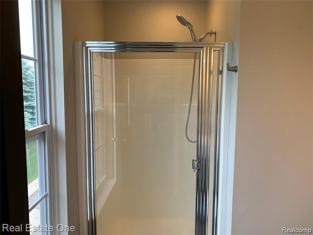 7211 Addington Drive, Commerce Twp, MI 48390 — Photo 8