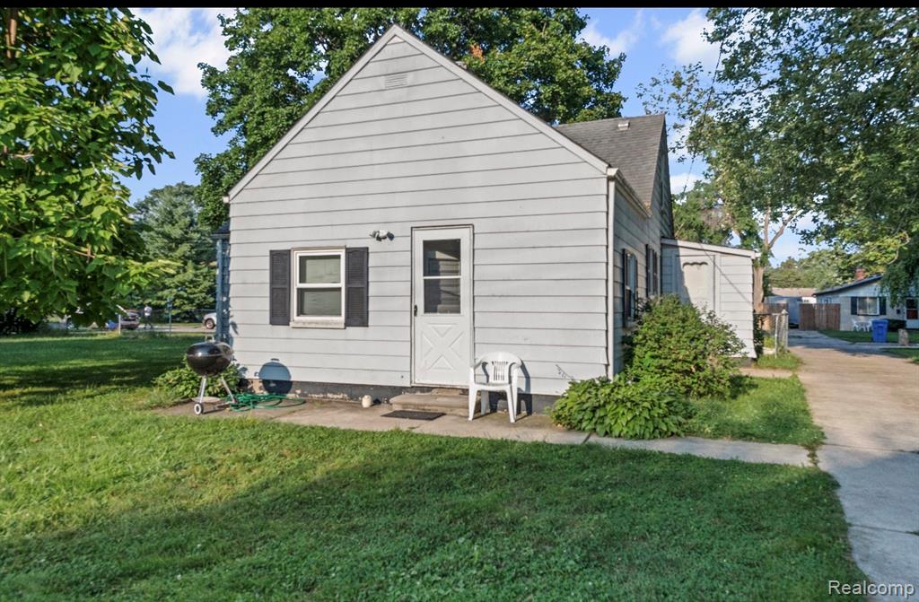 4802 Hazel Street, Dearborn Heights, MI 48125 — Photo 7