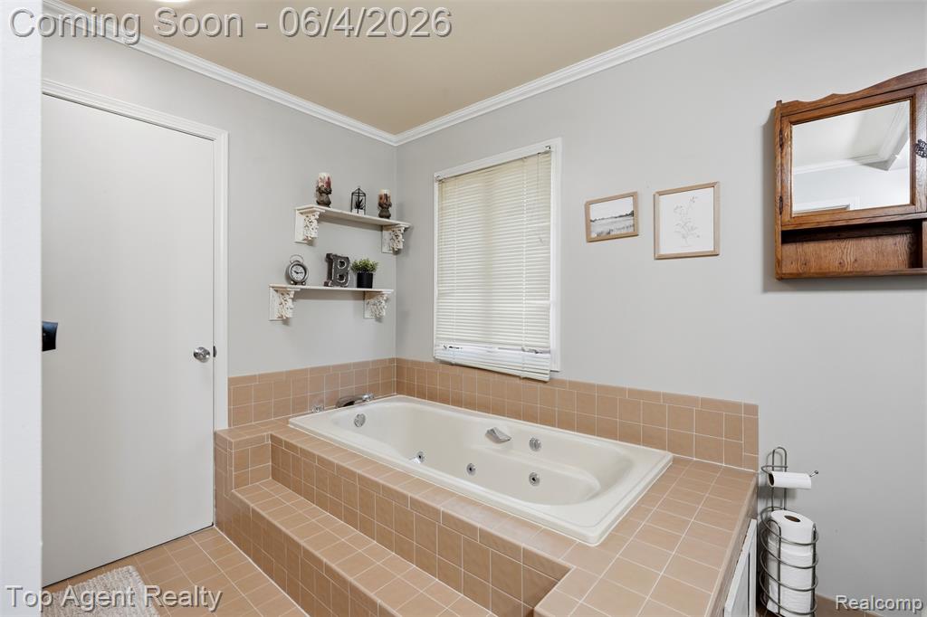 46519 Donahue Avenue, Macomb, MI 48044 — Photo 16