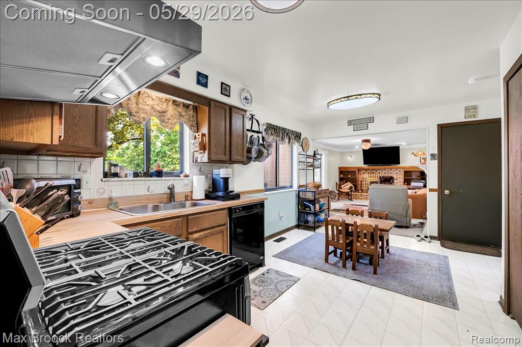 4445 E Hill Road, Grand Blanc, MI 48439 — Photo 6