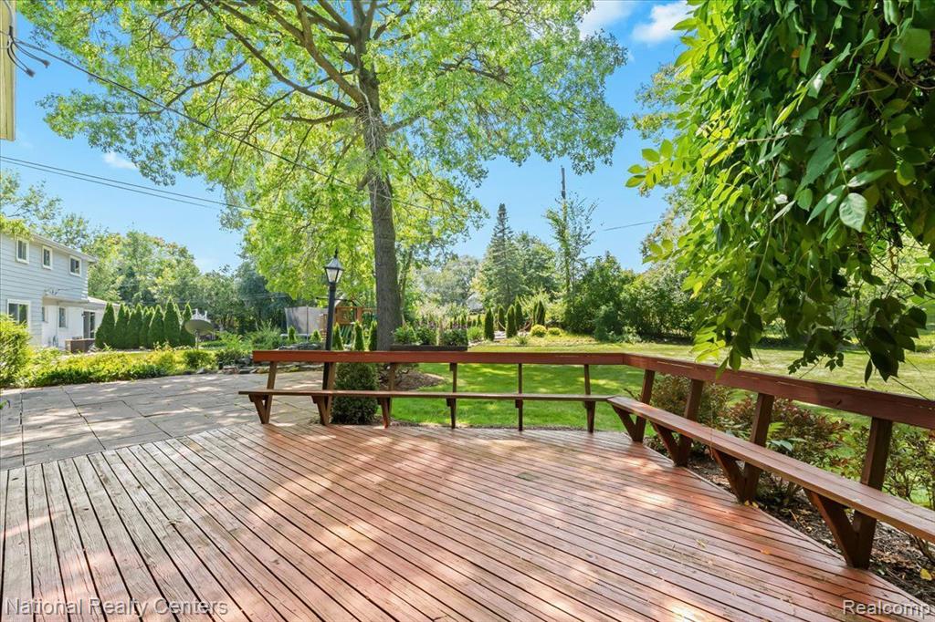 4258 WESTOVER Drive, West Bloomfield, MI 48323 — Photo 9