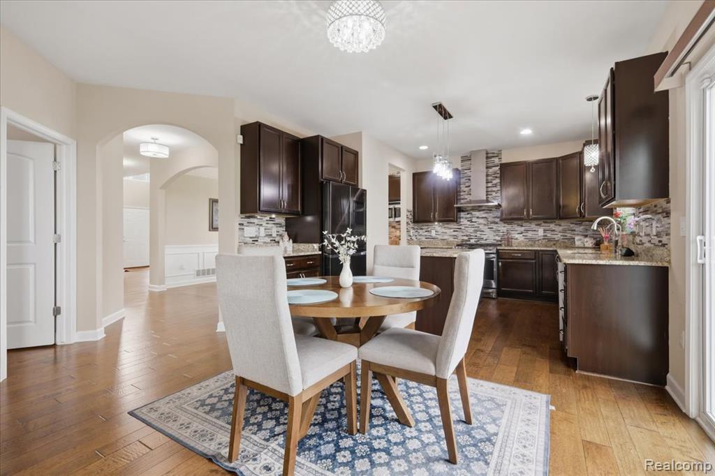 4810 E Stonegate Circle, Lake Orion, MI — Photo 15