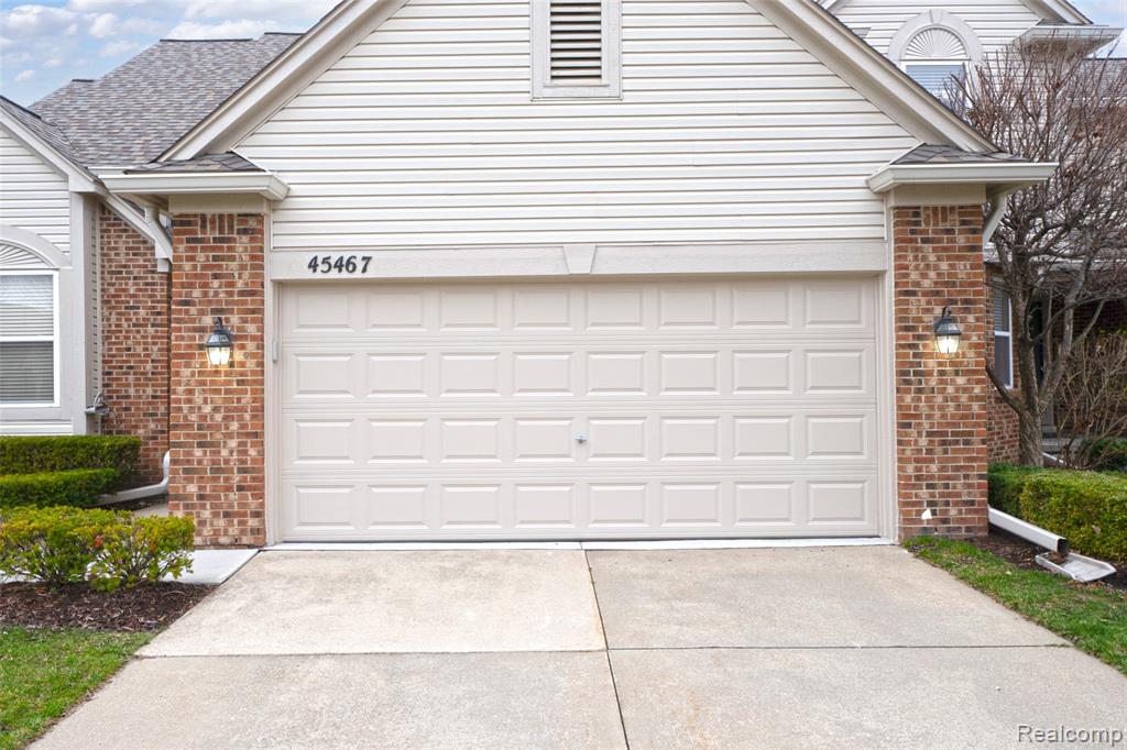45467 Coachfort Drive, Macomb, MI 48044 — Photo 23