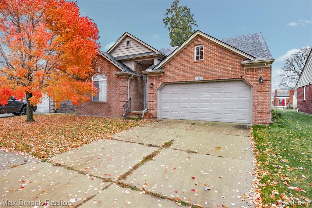 4852 Burberry Drive, Warren, MI 48092 — Photo 2