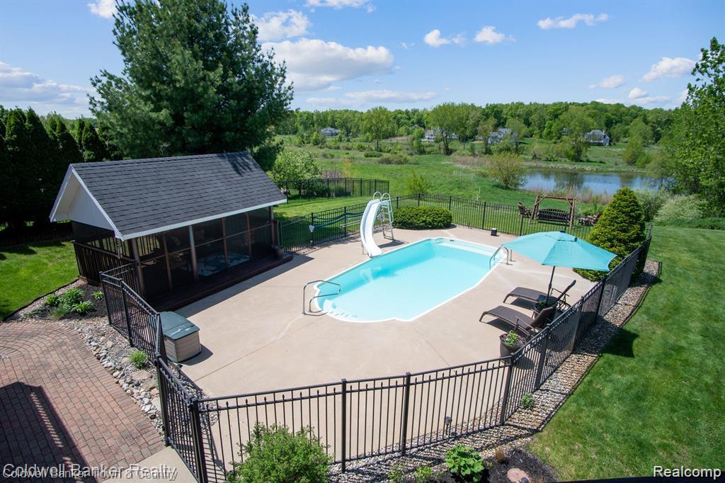 769 SADDLE CLUB Lane, Howell, MI 48843 — Photo 17