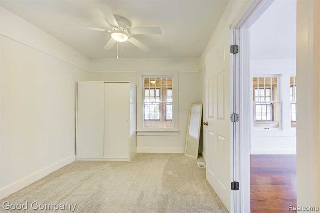 720 E Granet Avenue, Hazel Park, MI 48030 — Photo 32