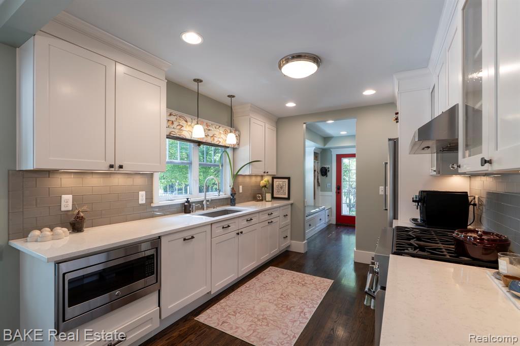 824 Forest Avenue, Plymouth, MI 48170 — Photo 23