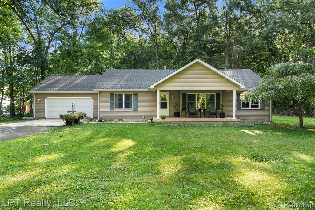 226 Nanita Drive, Montrose, MI 48457
