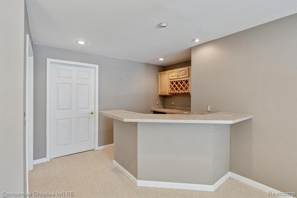 40611 PAISLEY Circle, Novi, MI 48377 — Photo 41