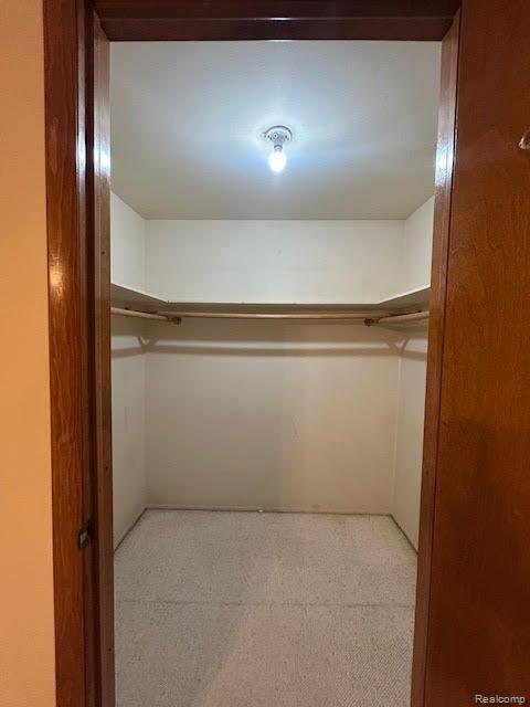 5045 CROOKS Road, 24, Royal Oak, MI 48073 — Photo 17