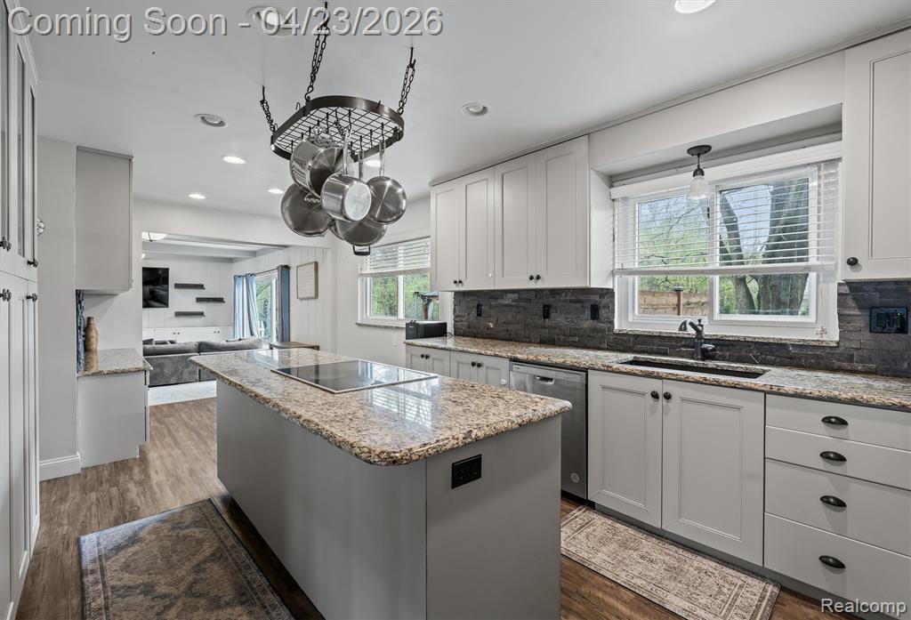 3226 Hartslock Woods Drive, West Bloomfield, MI — Photo 14