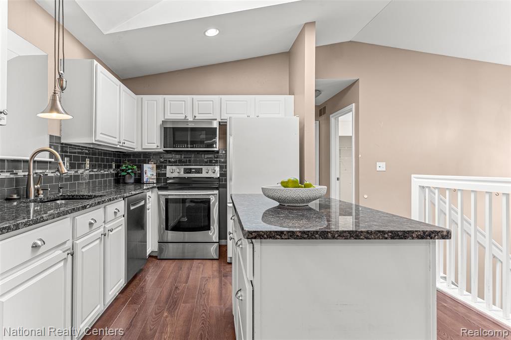 886 Millerway Drive, Fenton, MI 48430 — Photo 5