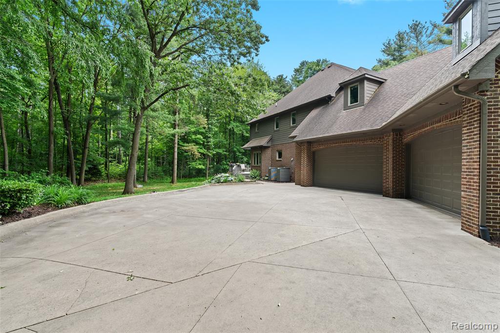 9030 Hidden Court W, South Lyon, MI 48178 — Photo 51