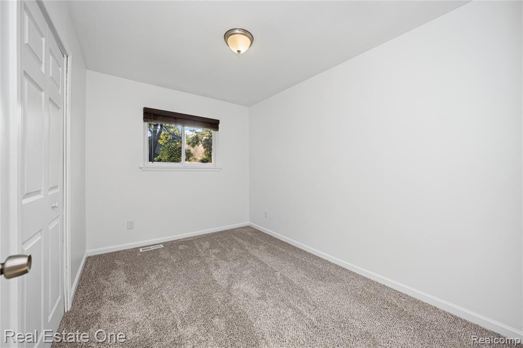 4296 Frazho Road, Warren, MI 48091 — Photo 16