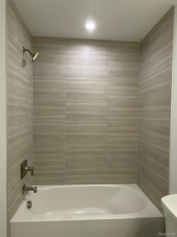5564 HOBART, West Bloomfield, MI — Photo 42