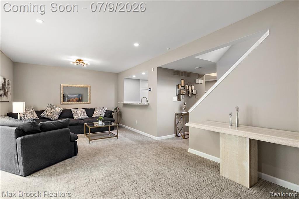 5601 Drake Hollow Drive W, West Bloomfield, MI — Photo 11
