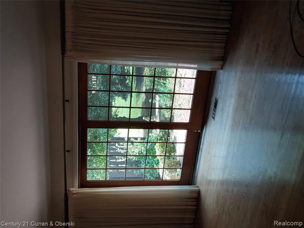 3064 Lindenwood Drive, Dearborn, MI 48120 — Photo 16
