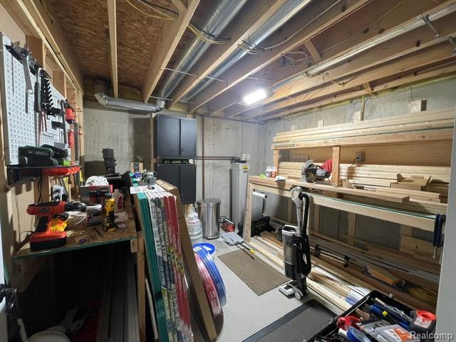 5827 Woodfield Parkway, Grand Blanc, MI 48439 — Photo 74