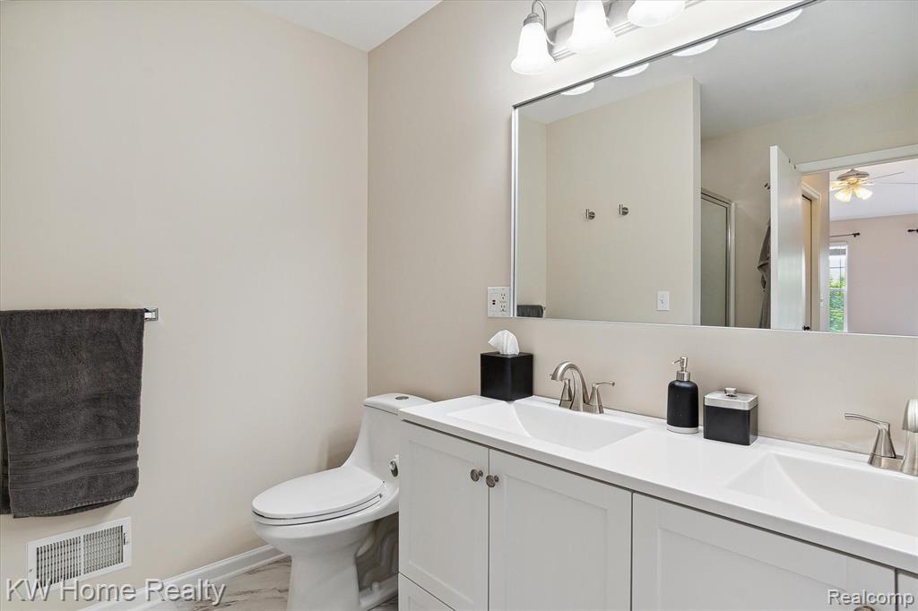 4672 NUTMEG Drive, Ypsilanti, MI 48197 — Photo 30