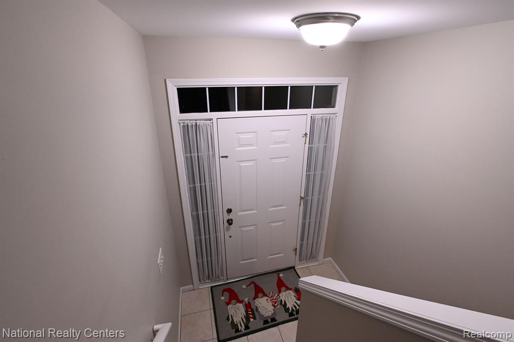 40564 BLYTHEFIELD Lane, Canton, MI 48188 — Photo 30