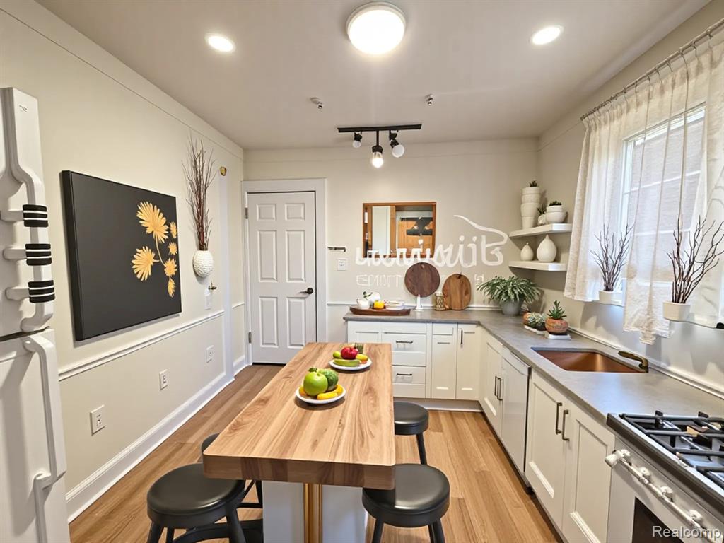 2361 Caniff Street, Hamtramck, MI, 48212