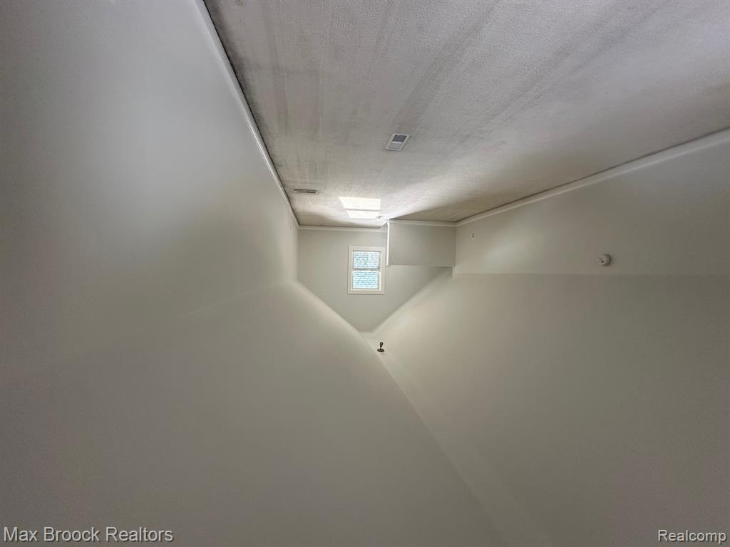 531 Gardenia Avenue, Royal Oak, MI 48067 — Photo 23