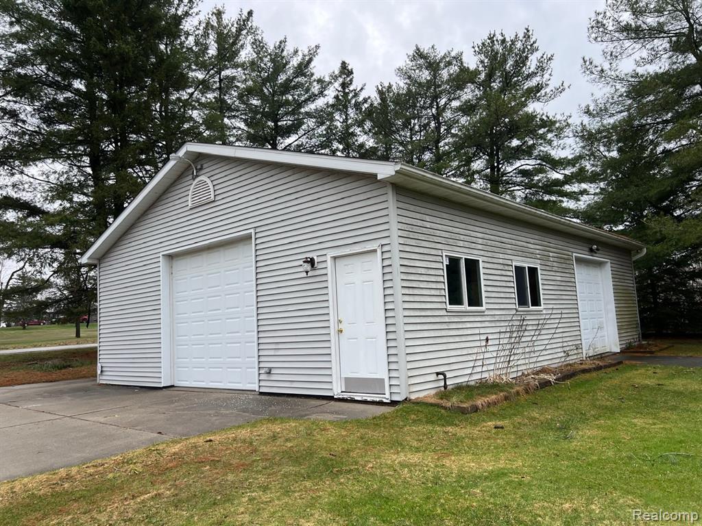 4480 Genesee Road, Lapeer, MI 48446 — Photo 5