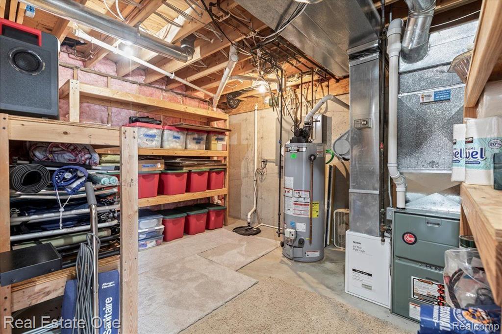 566 BAY POINTE Drive, Oxford, MI 48371 — Photo 58